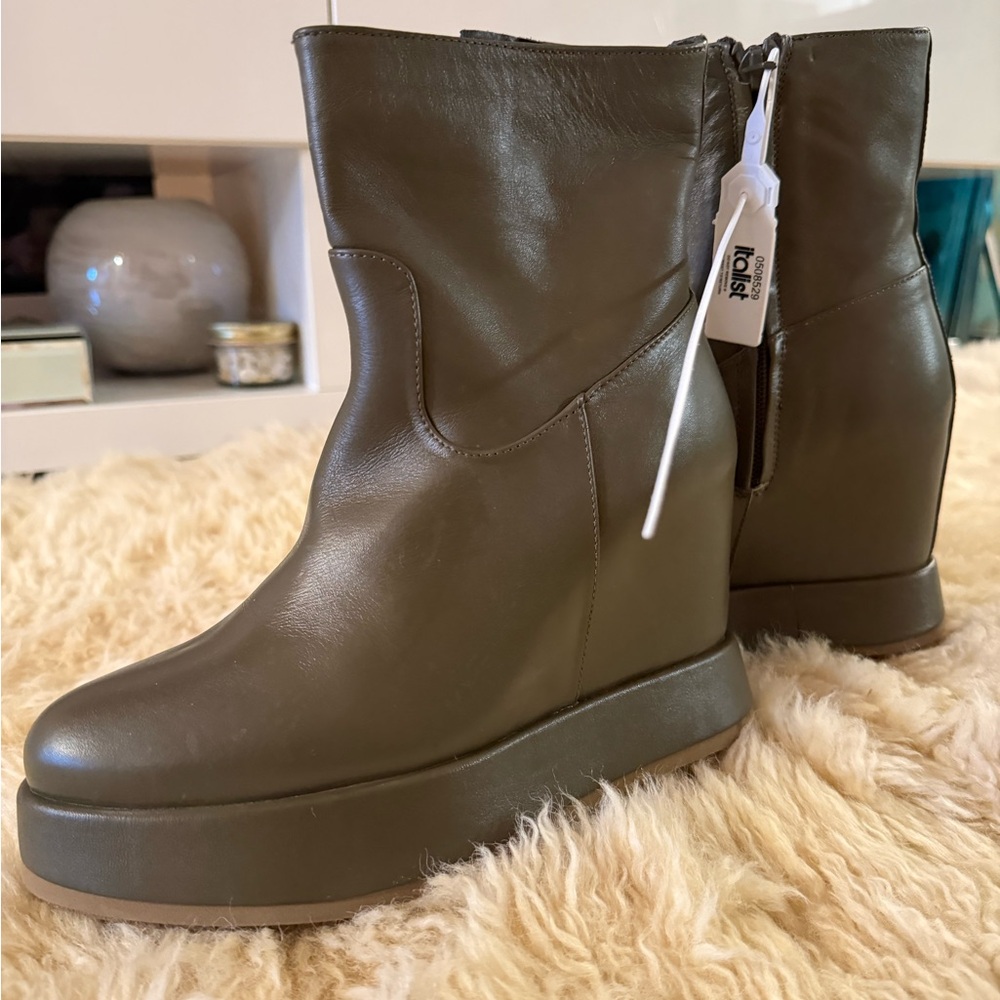 Paloma Barcelo Olive Wedge Boots - Made In Spain (NEW WITH TAGS) Size 35